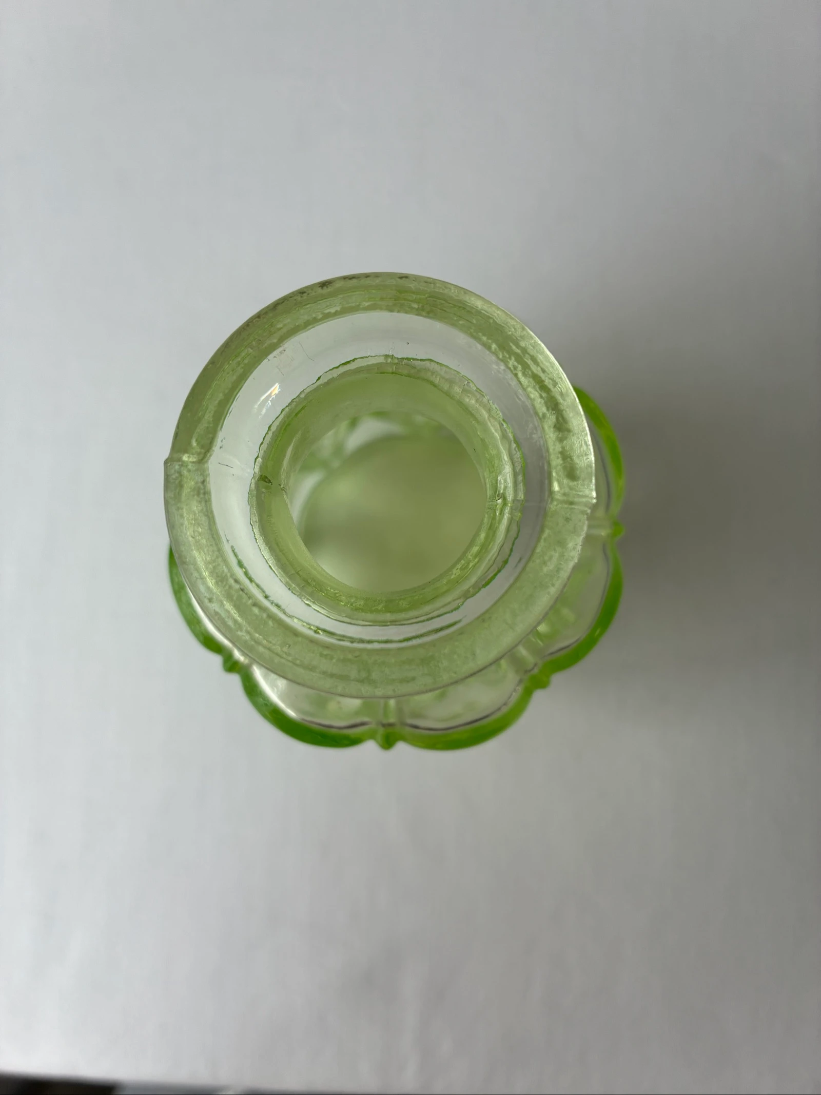 Frasco de perfume de vidrio de uranio – photo 4